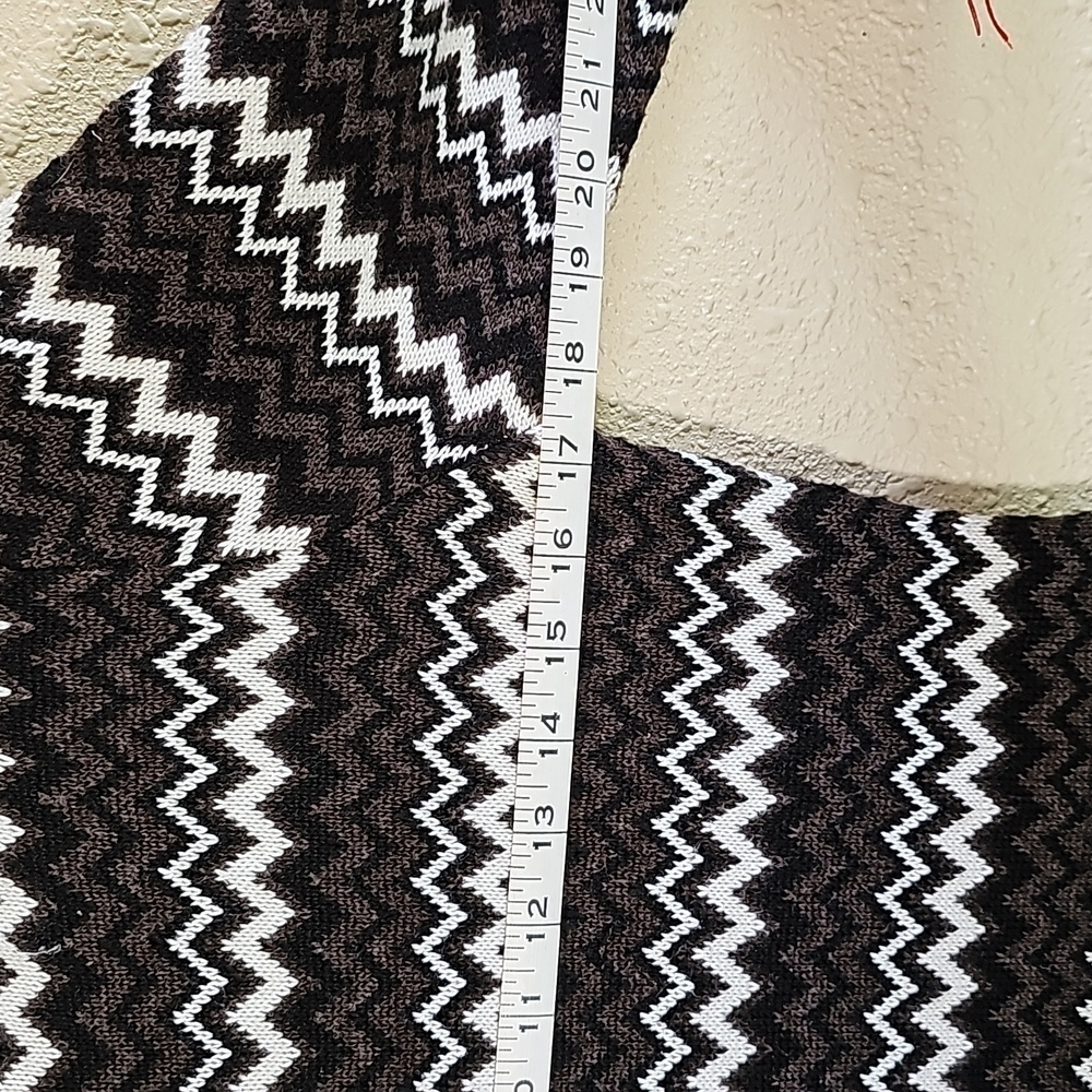 Calvin Klein Knitted Dress. - Picture 7 of 8
